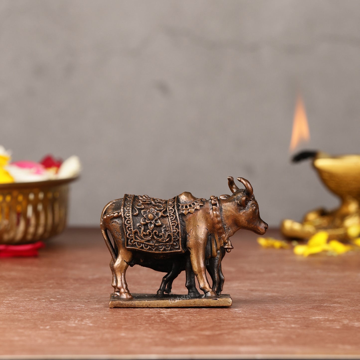 Pure Copper kamdhenu cow Gomatha Vigaraha - with Calf Idol, 2"
