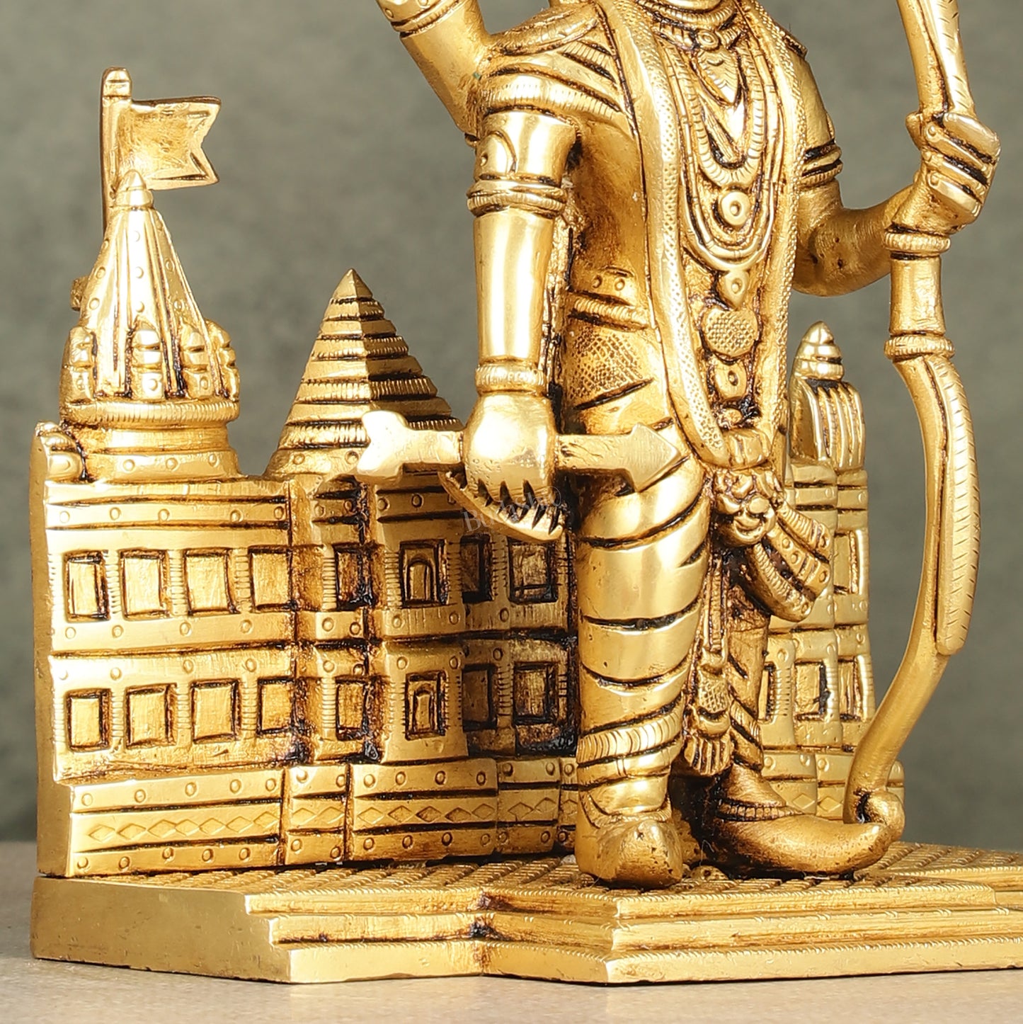 Brass standing Rama idol 8"