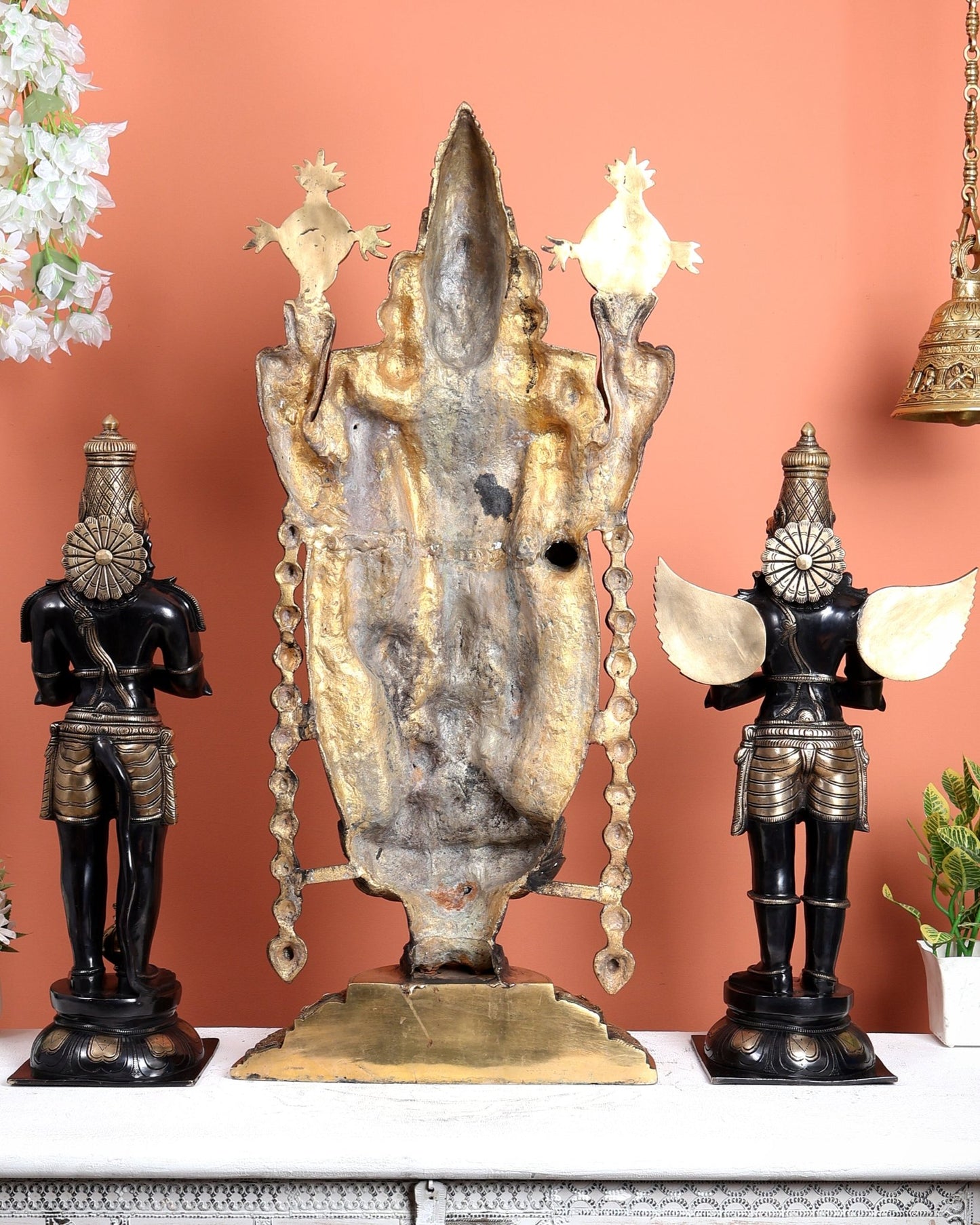 Black Finish Chola Inspired Brass Tirupati Balaji with Hanuman & Garuda Statue Set – Divine Temple Ensemble 34.5 inch - Budhshiv.com