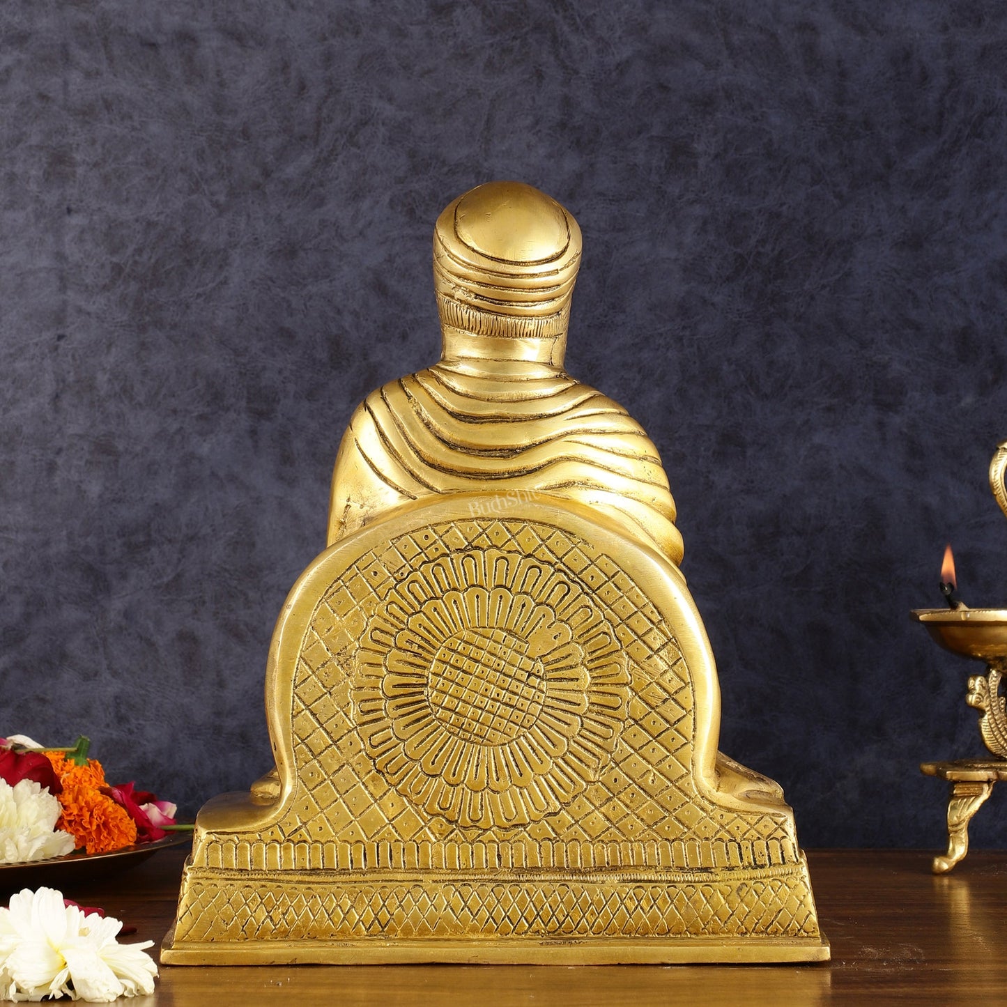 Brass Baba Guru Nanak Dev Ji Statue - Sacred Sikh Religious Sculpture 11 inch - Budhshiv.com