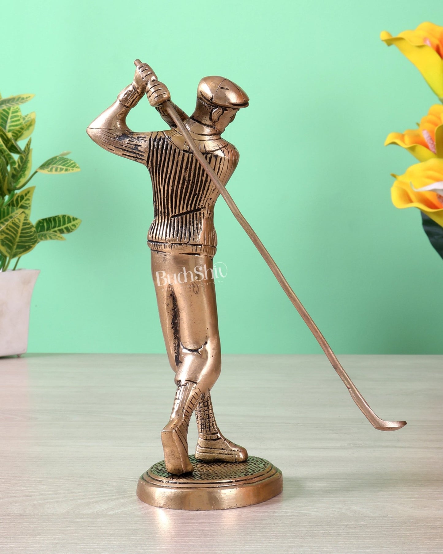 Brass Golfer Showpiece – Long Shot Striking Pose (32 cm, 1.15 Kg) - Budhshiv.com