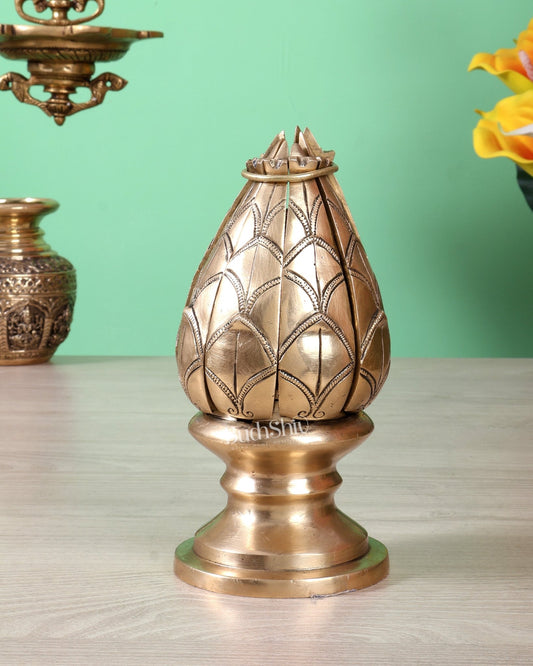 Brass Mahavir Ji in Foldable Lotus Statue – 8 Inch (1.86 Kg) - Budhshiv.com