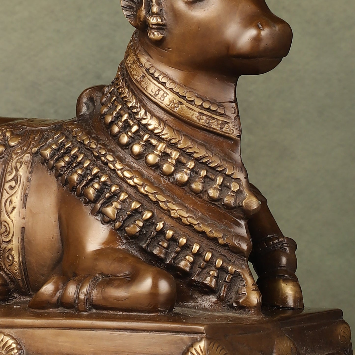 Brass Nandi Statue - 8 Inch - Budhshiv.com