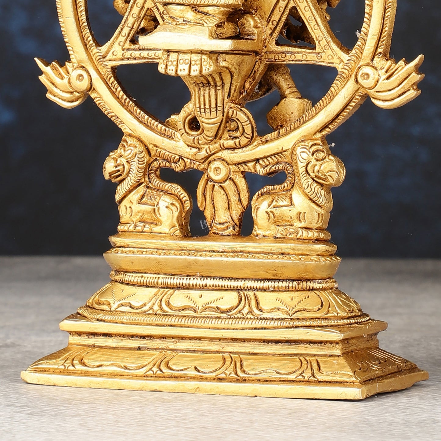 Brass Sudharashna Chakara Vishnu and Narsimha Chakrathazhwar 6" - Budhshiv.com