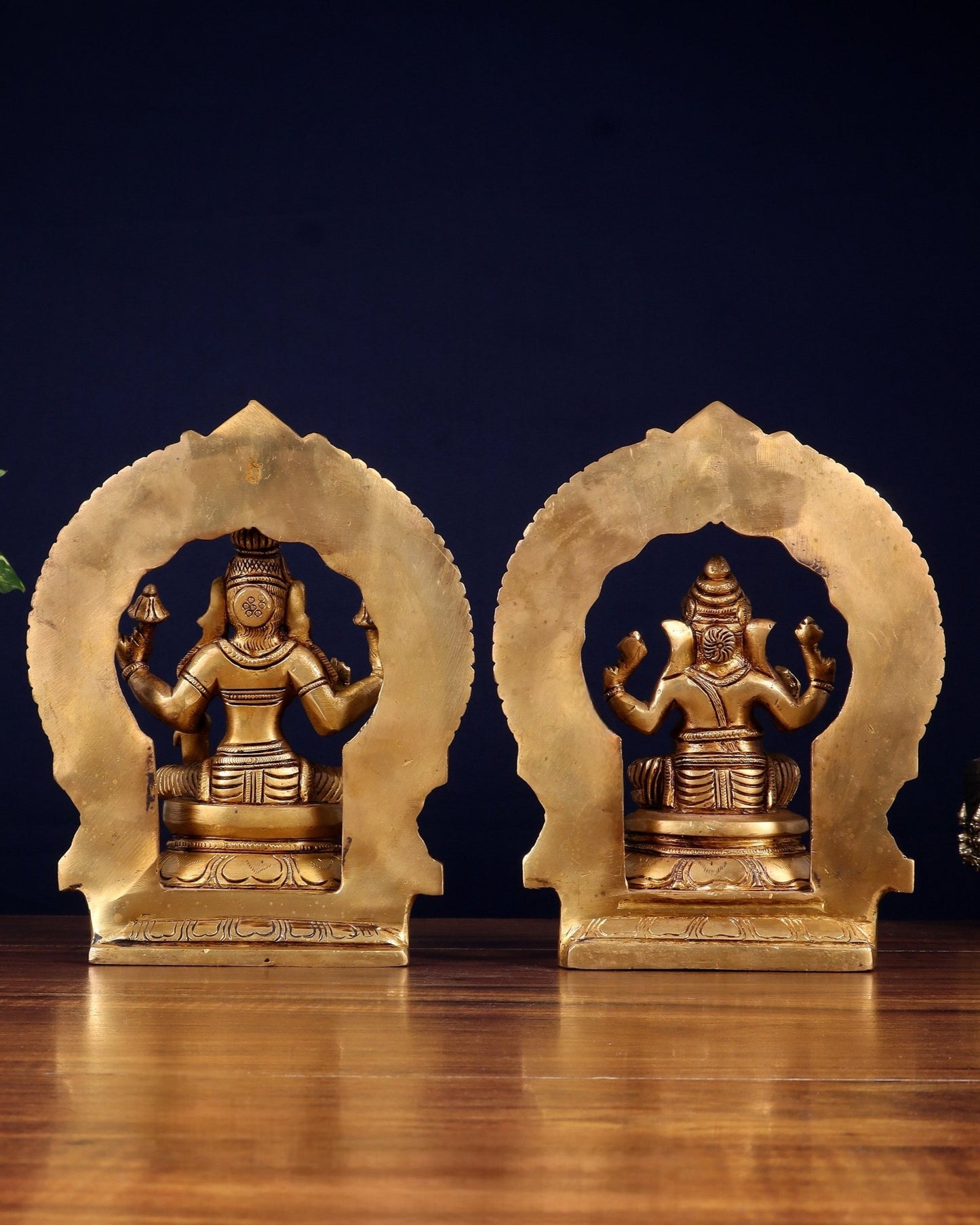 Brass Superfine valumburi Ganesh Lakshmi in padmasana with Prabhavali Idol Set 9" - Budhshiv.com