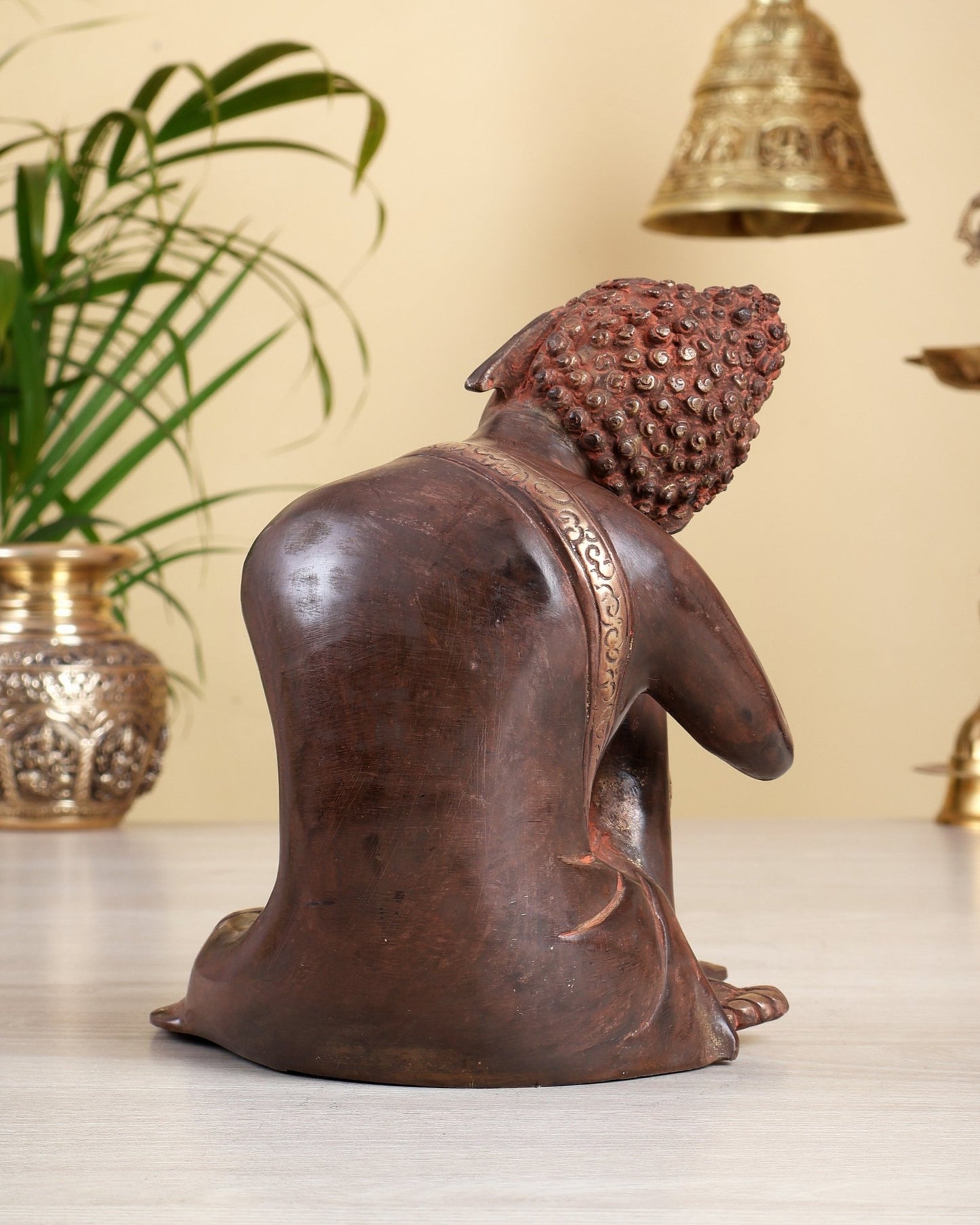 Brass Thinking Buddha Statue – Red Sand Patina Vintage Finish | 18 cm/7 inch - Budhshiv.com