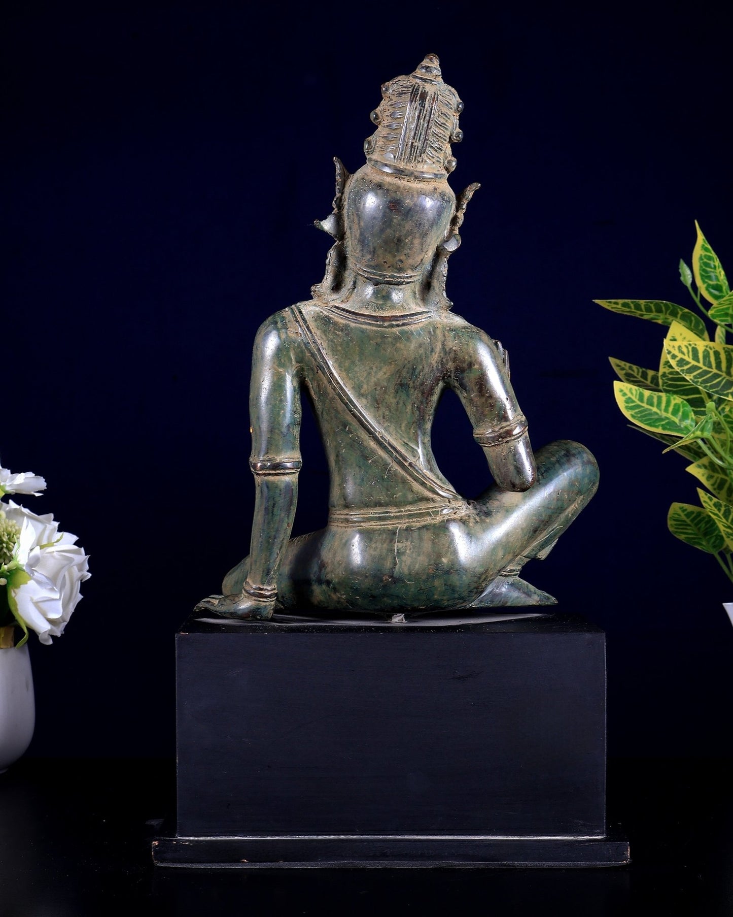 Bronze Avalokiteshvara (Kwan Yin) – Bodhisattva of Compassion 14 inch - Budhshiv.com