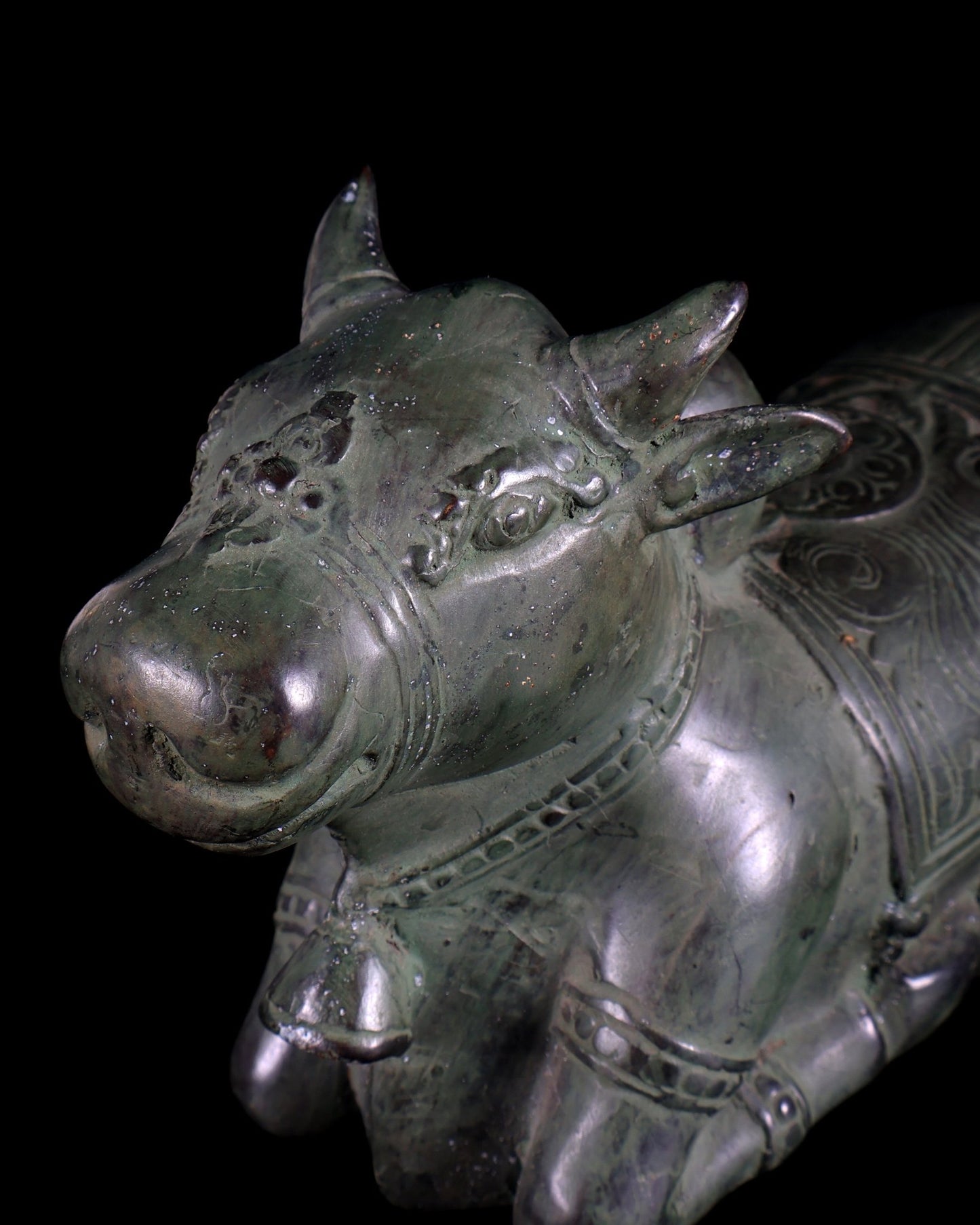Bronze Vintage Nandi Sculpture 8.5" - Budhshiv.com