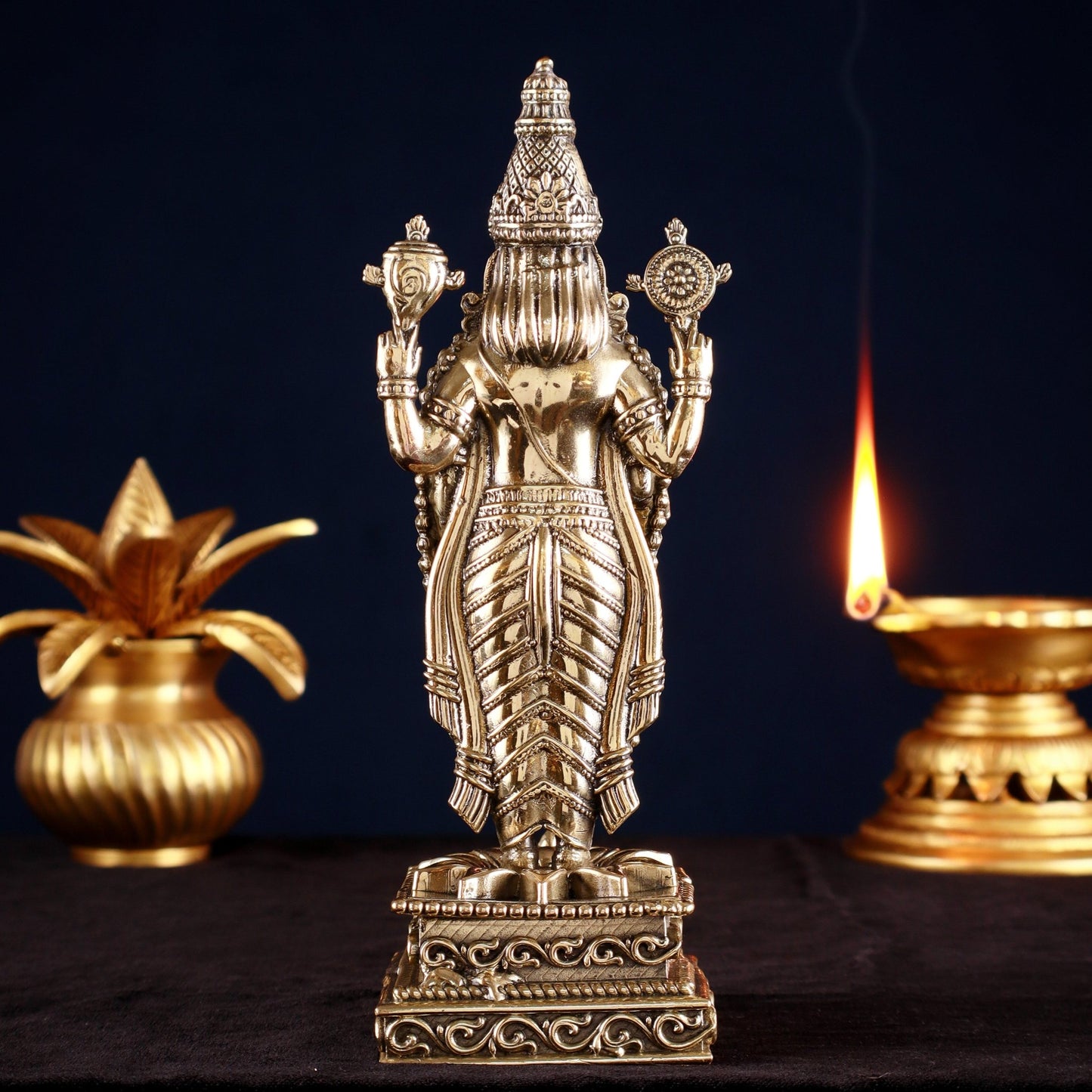Pure Brass Superfine Intricate Tirupati Balaji Idol – 6" - Budhshiv.com