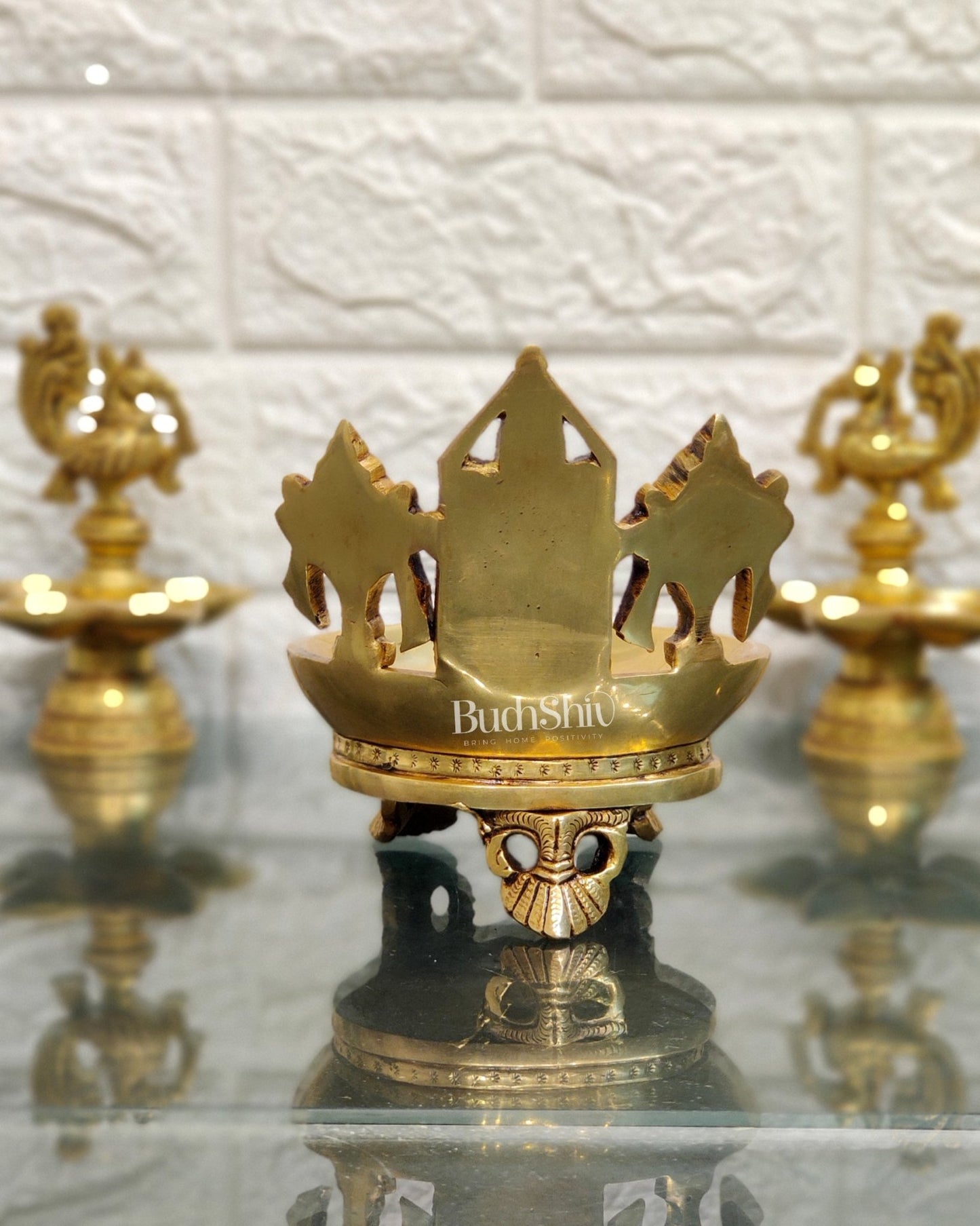 Brass Balaji Shankh Chakra Lamp 5" - Budhshiv.com