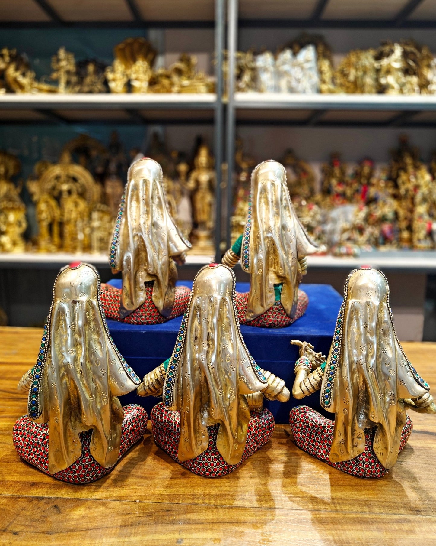 Brass Rajasthani Lady Musicians Set of 5 Showpieces | 10 inch - Budhshiv.com