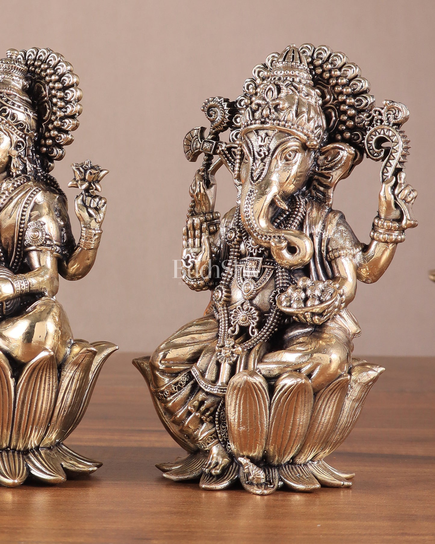 Brass Superfine Lord Ganesha & Goddess Lakshmi Pair – Intricately Carved 6"