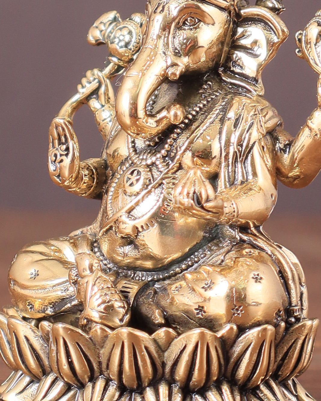 Pure brass Intricate Ganesha idol 3"