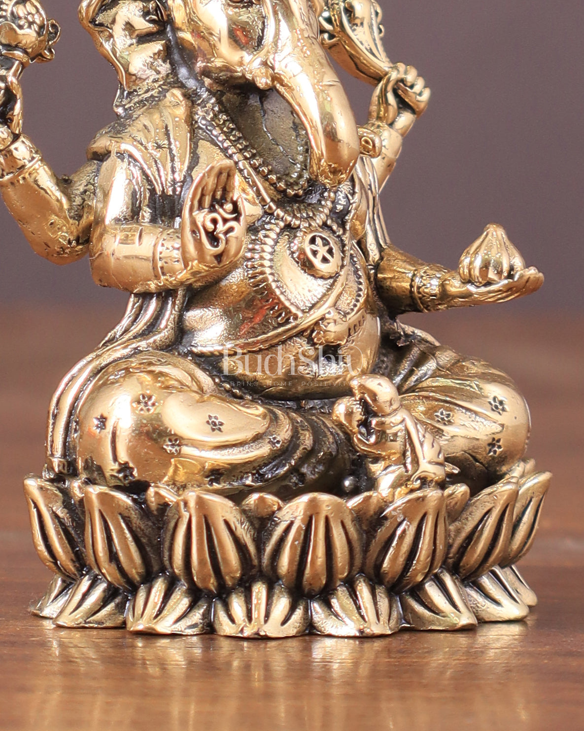 Pure brass Intricate Ganesha idol 3"