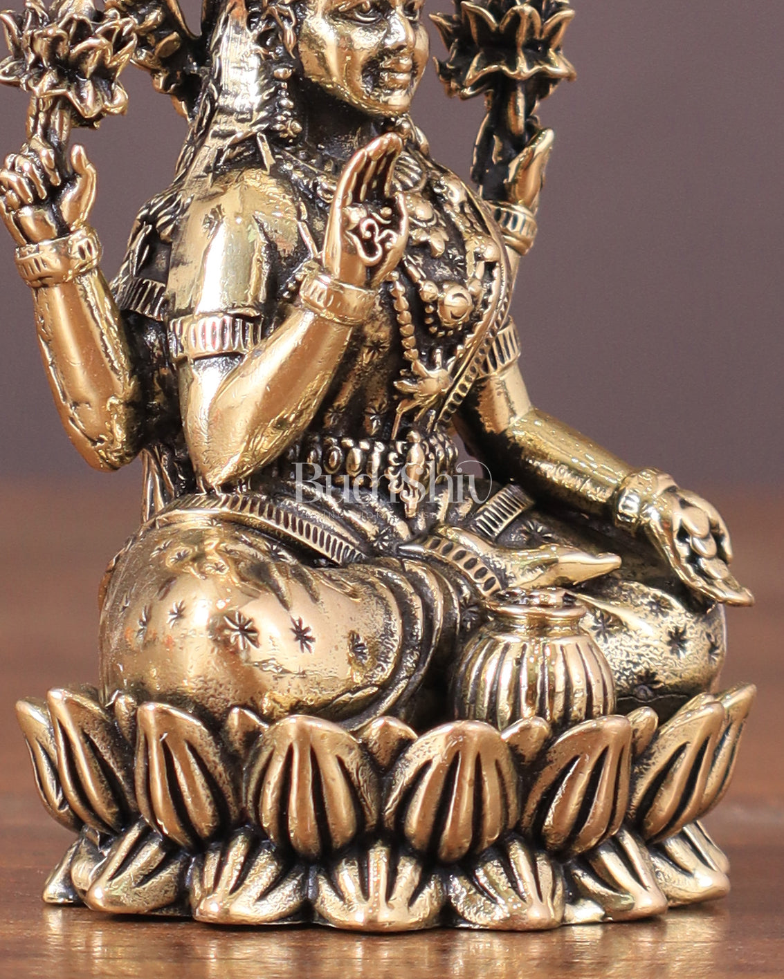 Pure brass superfine Goddess Lakshmi idol 3"