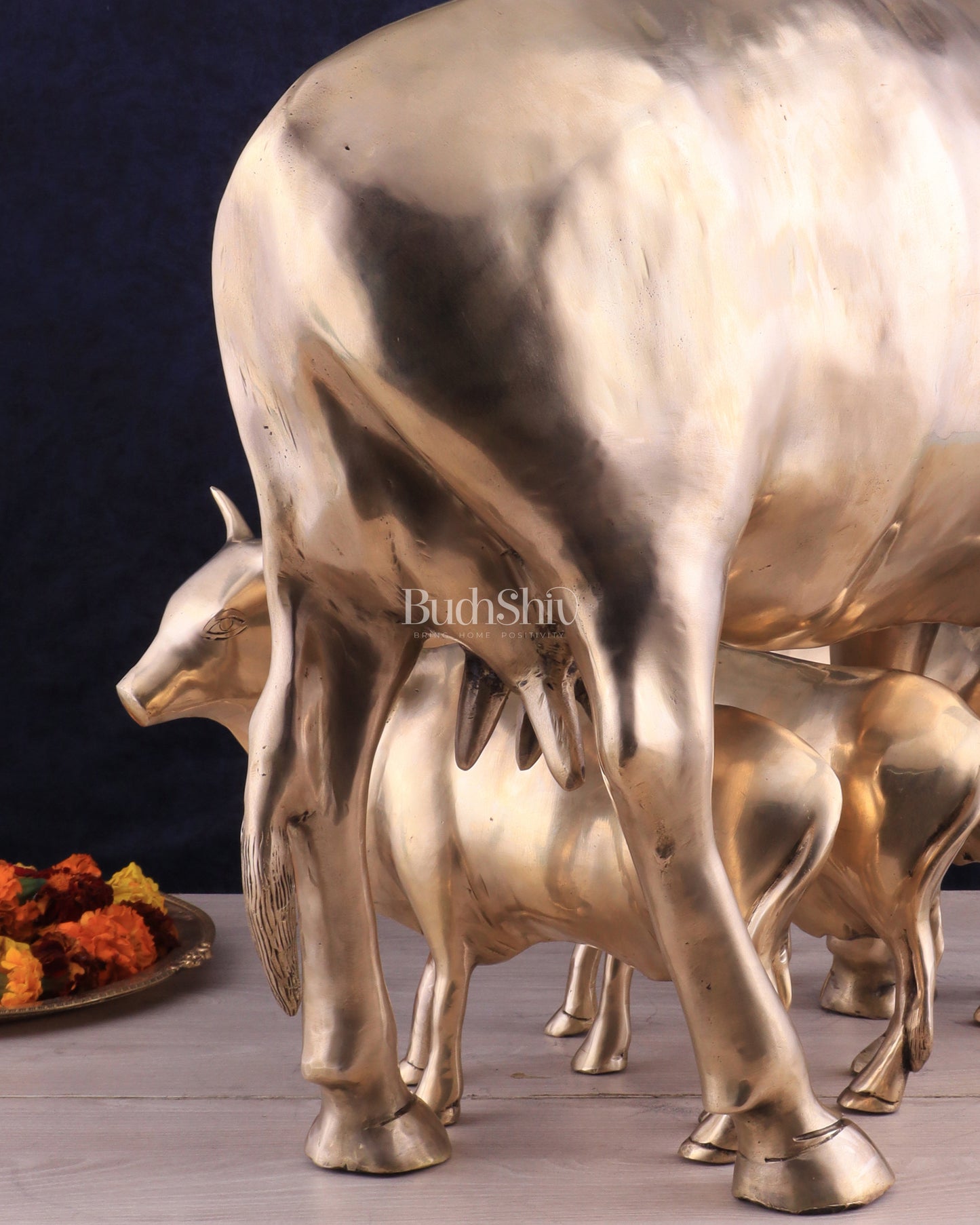 Pure Brass Large Gomatha (Cow) Statue Protecting Her Calves – Symbol of Nurturing Divinity