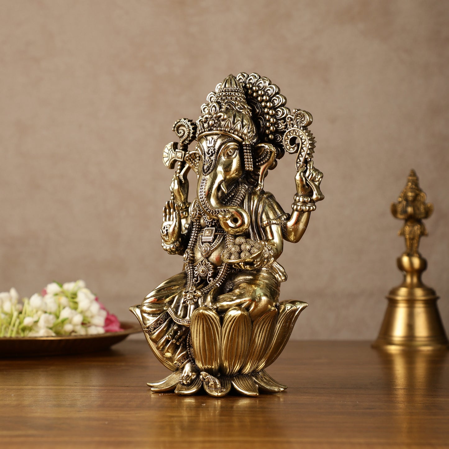 Exquisite Brass Idol of Lord Ganesha | 7.5 Inch