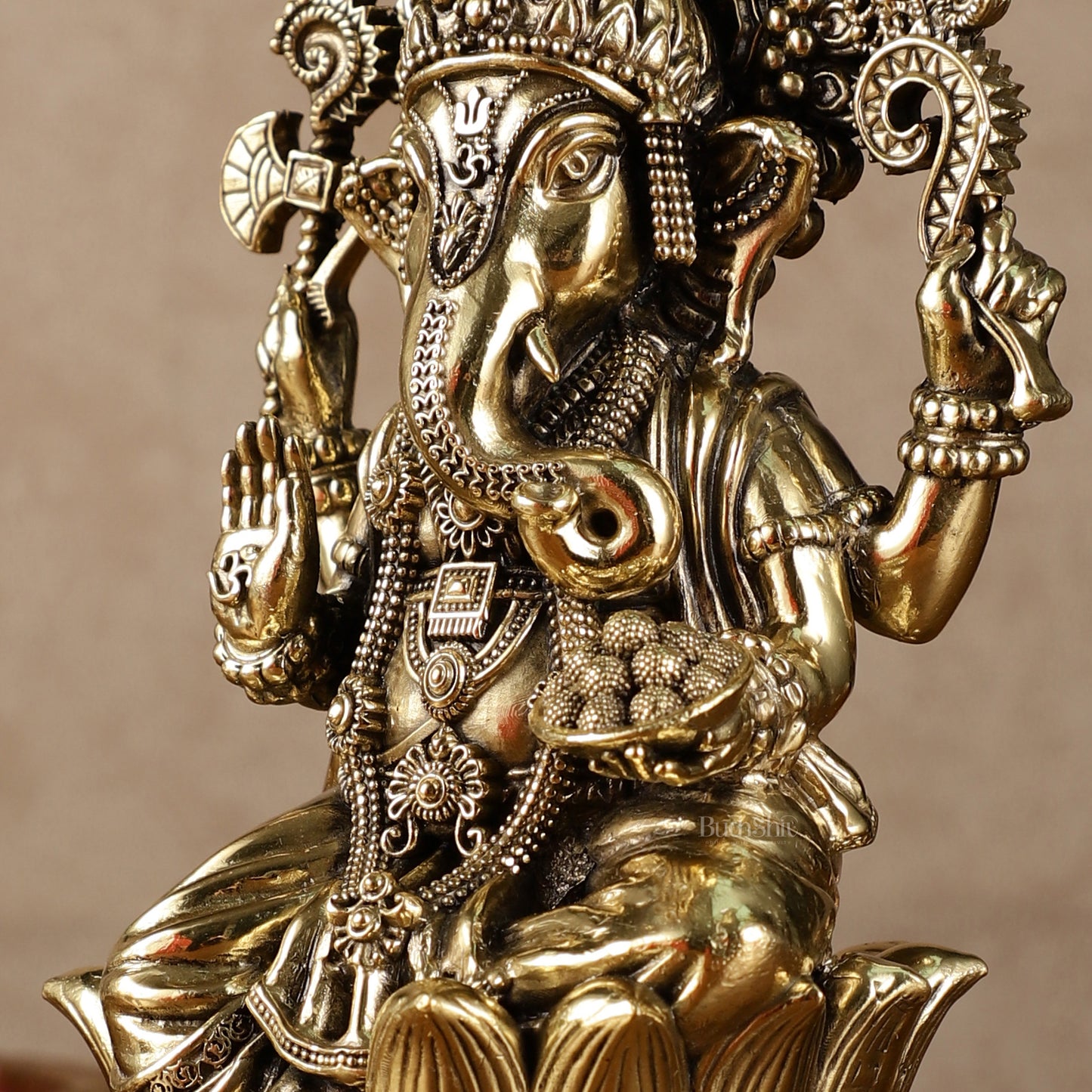 Exquisite Brass Idol of Lord Ganesha | 7.5 Inch