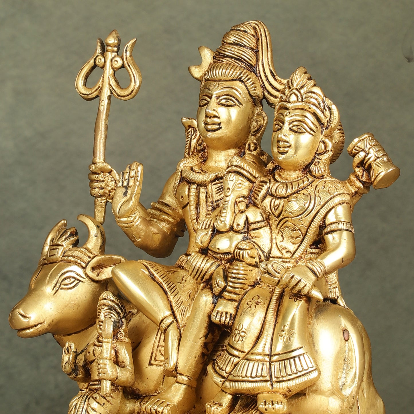 Superfine Brass Shiva Parivar Family Seated on Nandi - 8 inch