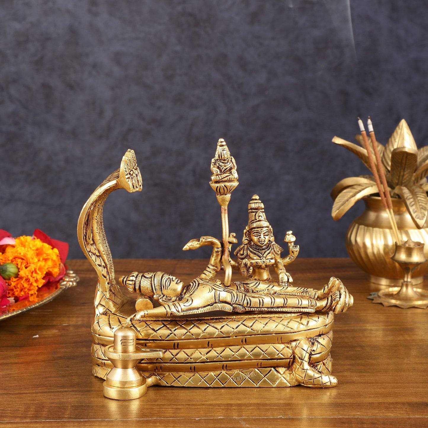 Pure Brass Superfine Padmanabha Swamy with devinlakshmi Idol - 5.5" Height