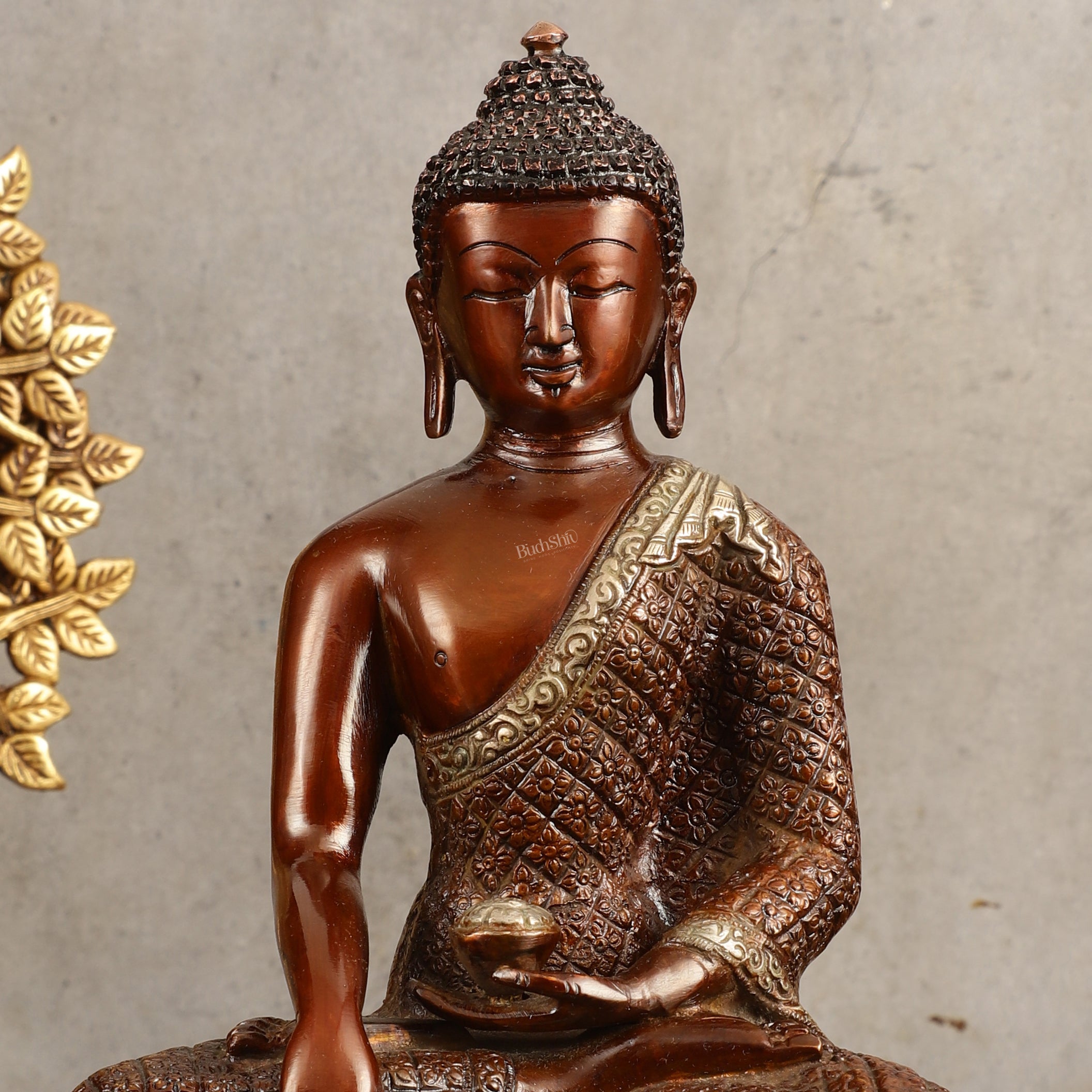 Brass sit buddha decor Buddha Statue from nepal offers vintage dirty buddha deor Home-guarding Scripts FengShui