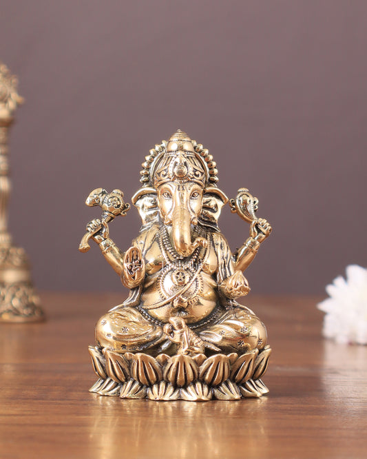 Pure brass Intricate Ganesha idol 3"