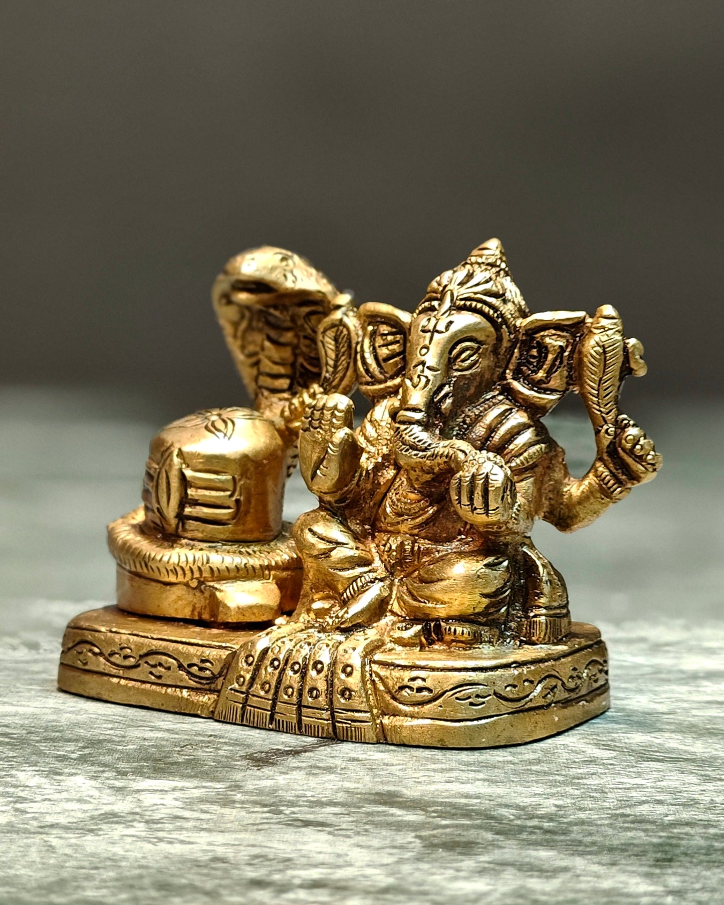 Pure Brass Lord anesha with shiv ling idol