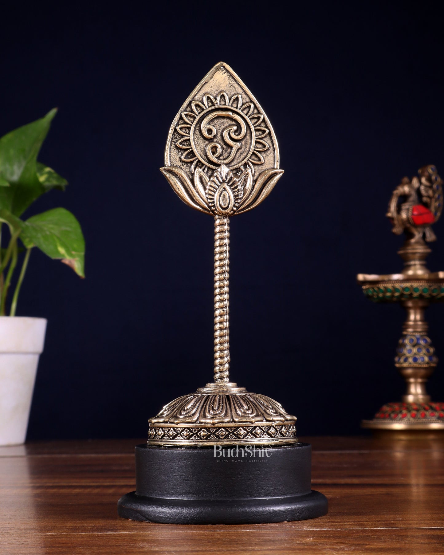 Brass Superfine Murugan Vel with Sturdy MDF Base – 7 Inch
