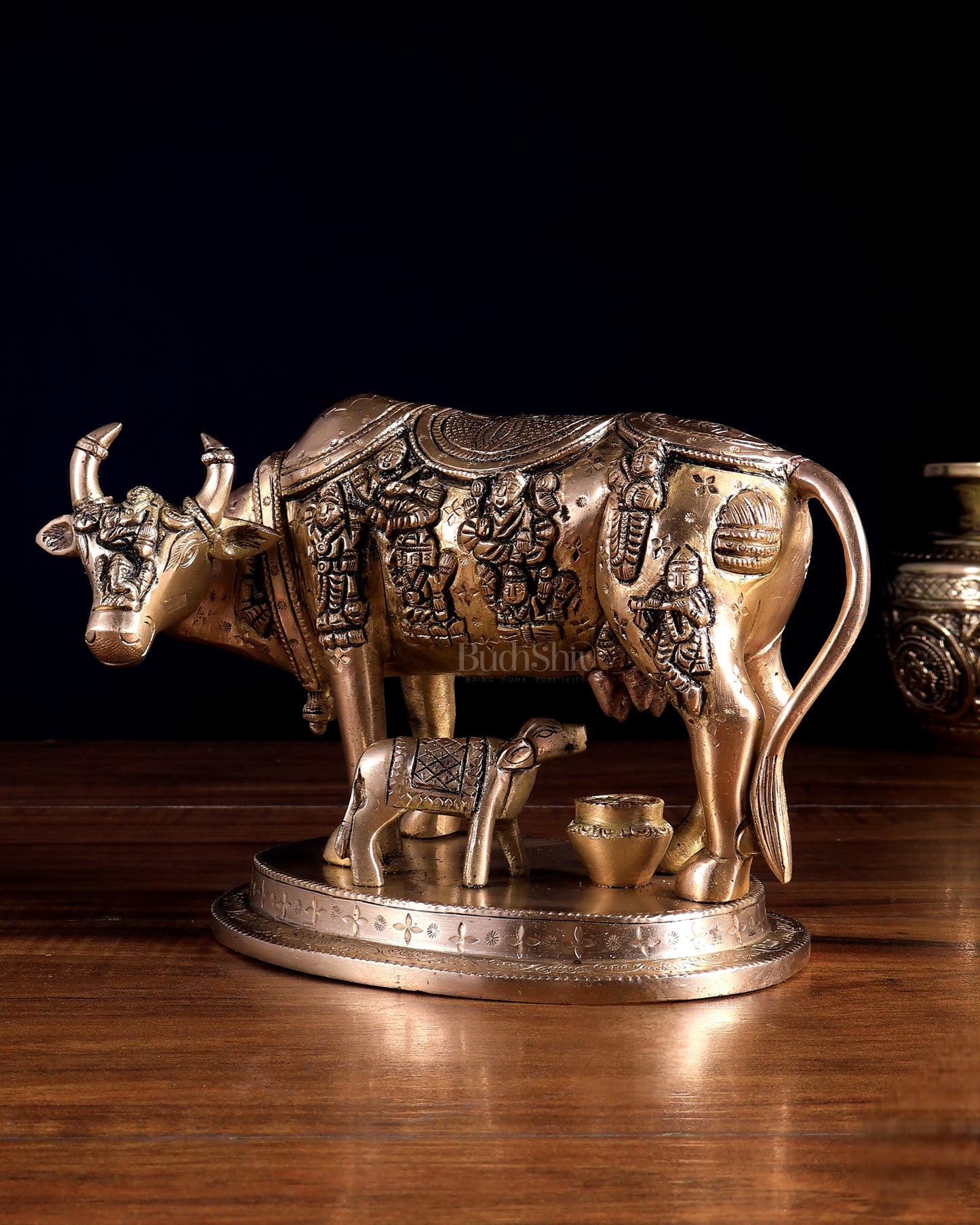 Pure Brass Superfine Kamadhenu Cow with Calf | Bleeding Brass Finish 6.5 inch