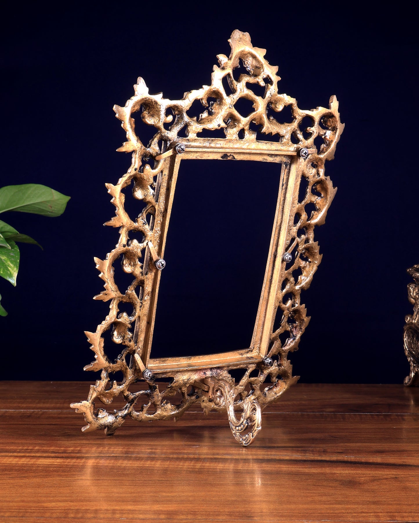 Antique Brass Photo Frame – Wall Hanging & Tabletop with Adjustable Stand