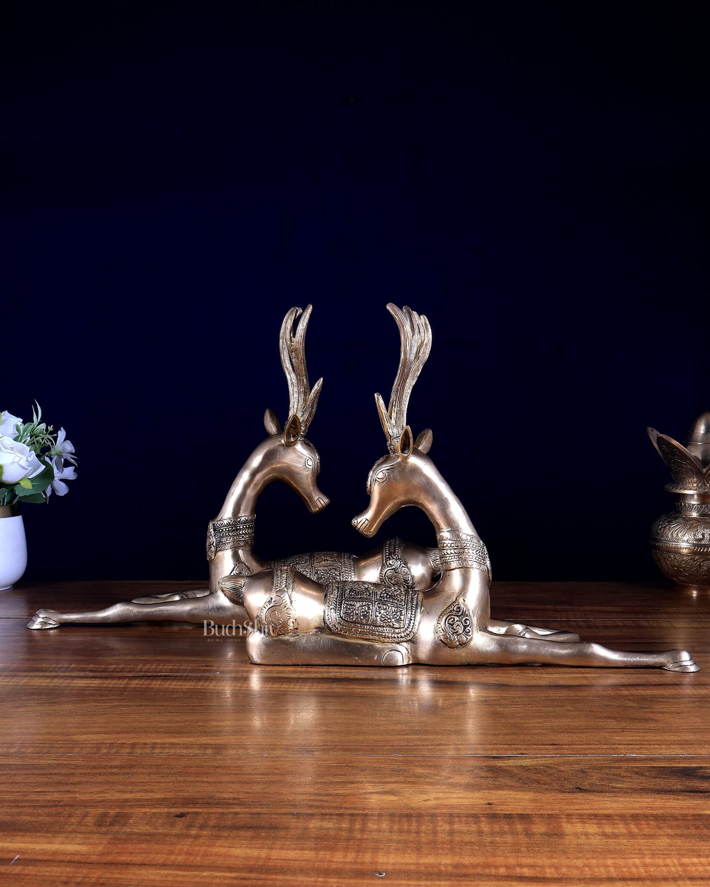Pure Brass Resting Reindeer Pair – Elegant Home & Festive Décor