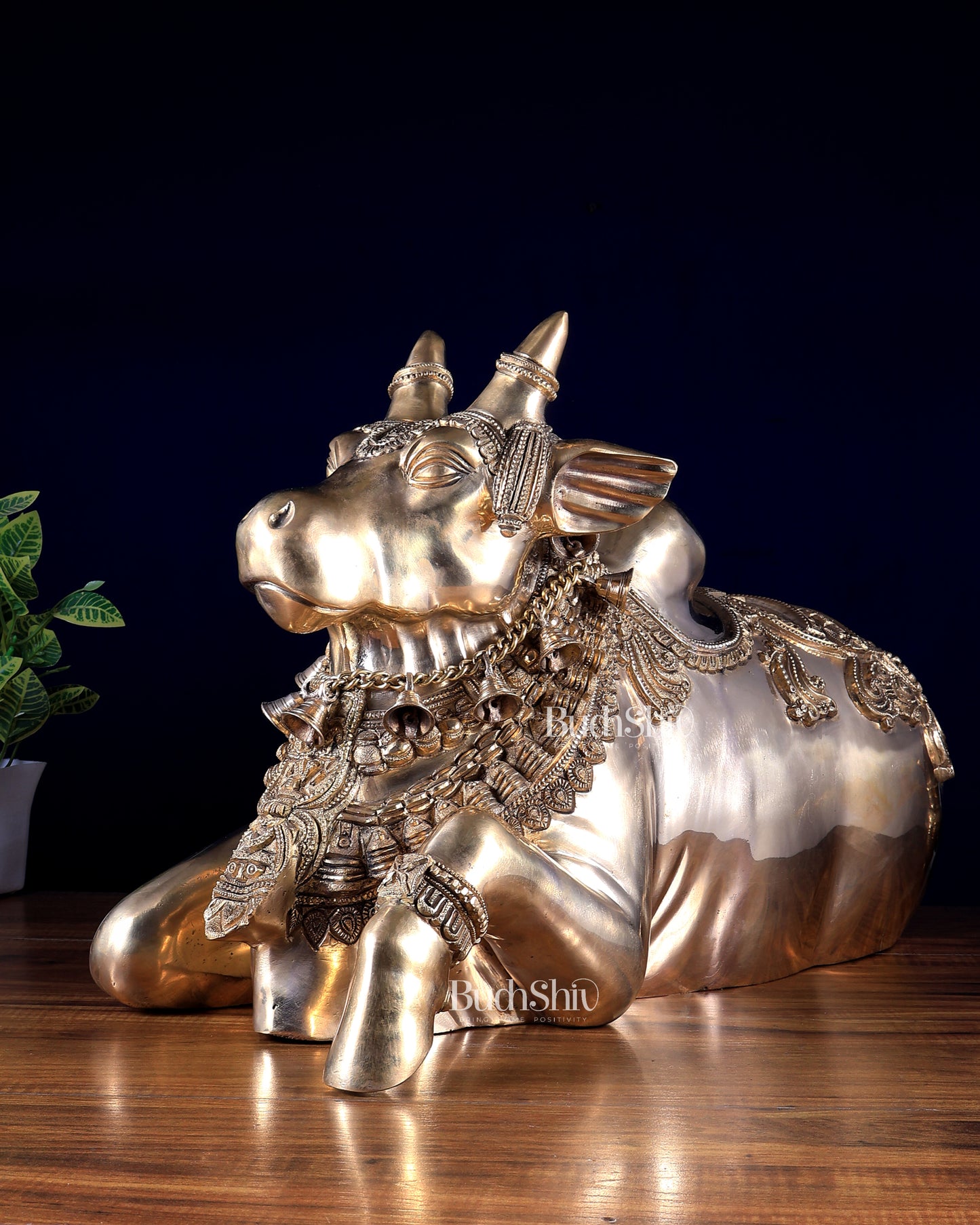 Brass Nandi Sculpture – Majestic Temple Design 25 inch