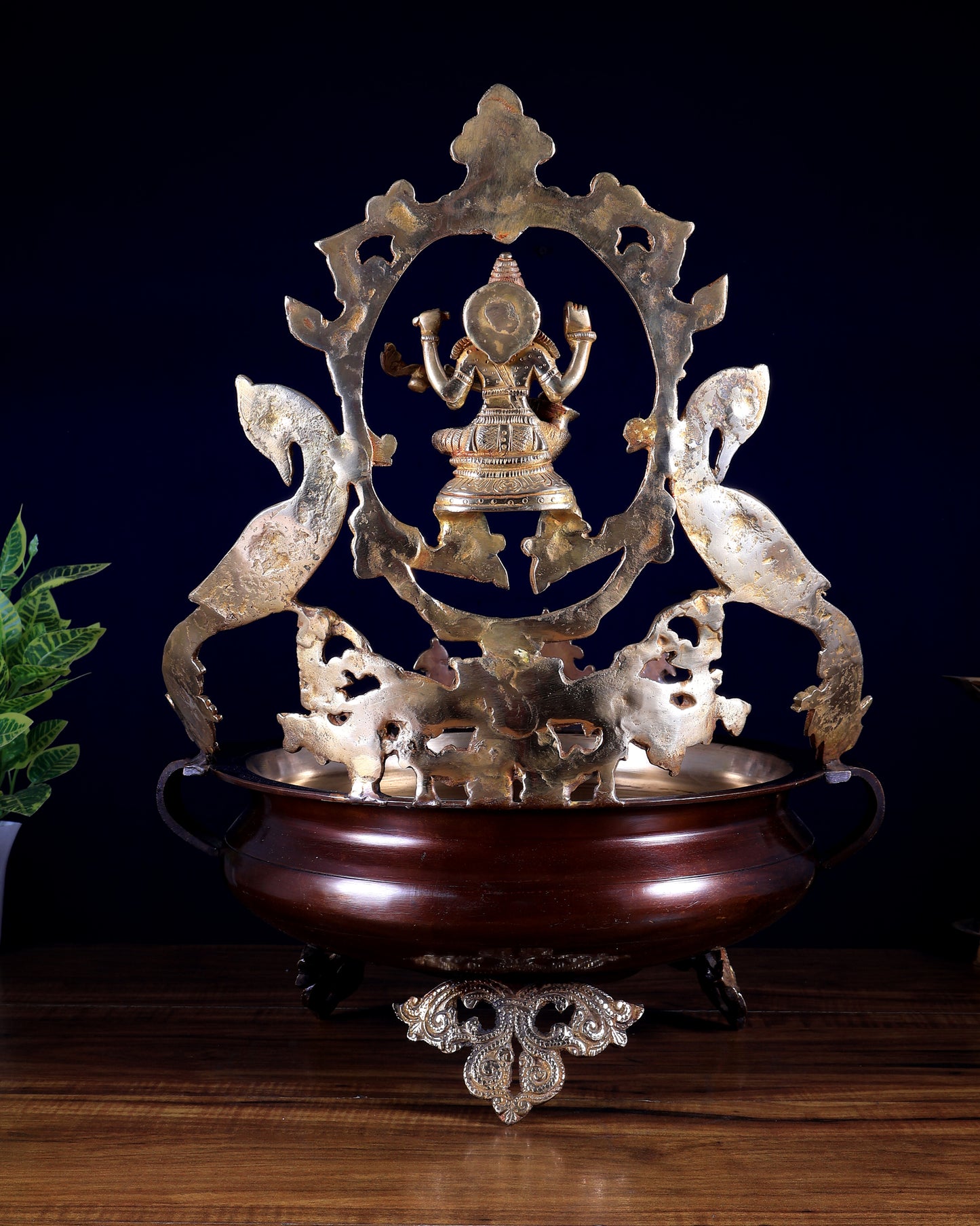 Pure Brass Large Saraswati Design Statue – Exquisite Handcrafted Masterpiece 19 inch