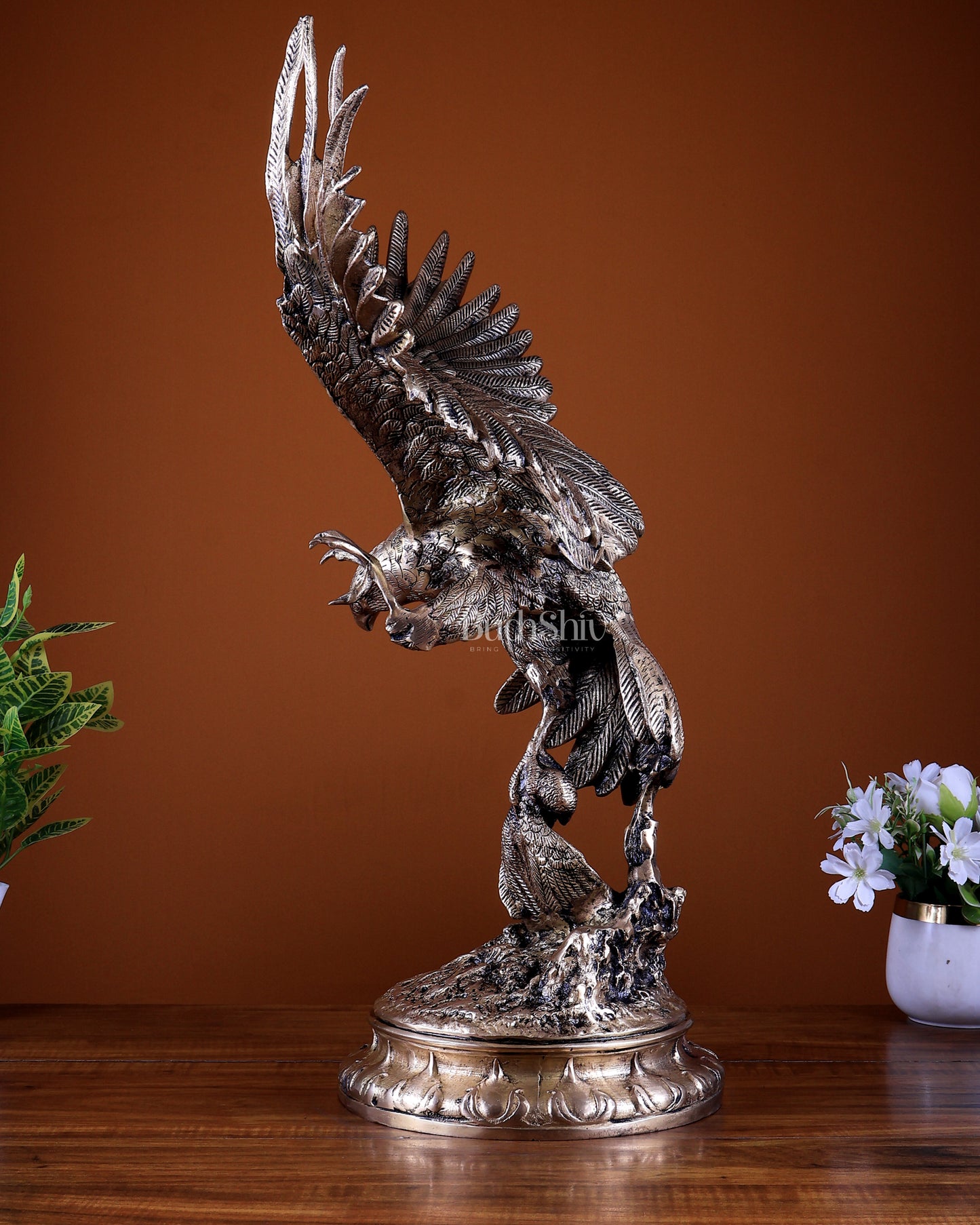 Large Brass Eagle Statue with Open Wings – Vastu Approved Statement Sculpture
