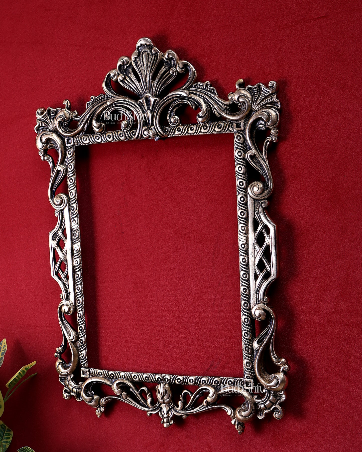 Brass Wall Hanging Photo Frame – Intricate Vintage Design 17.5 inch