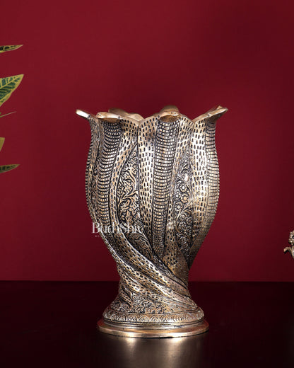 Brass Superfine Flower Vase / Flower Pot with Snake Design – Decorative Artefact 8 inch