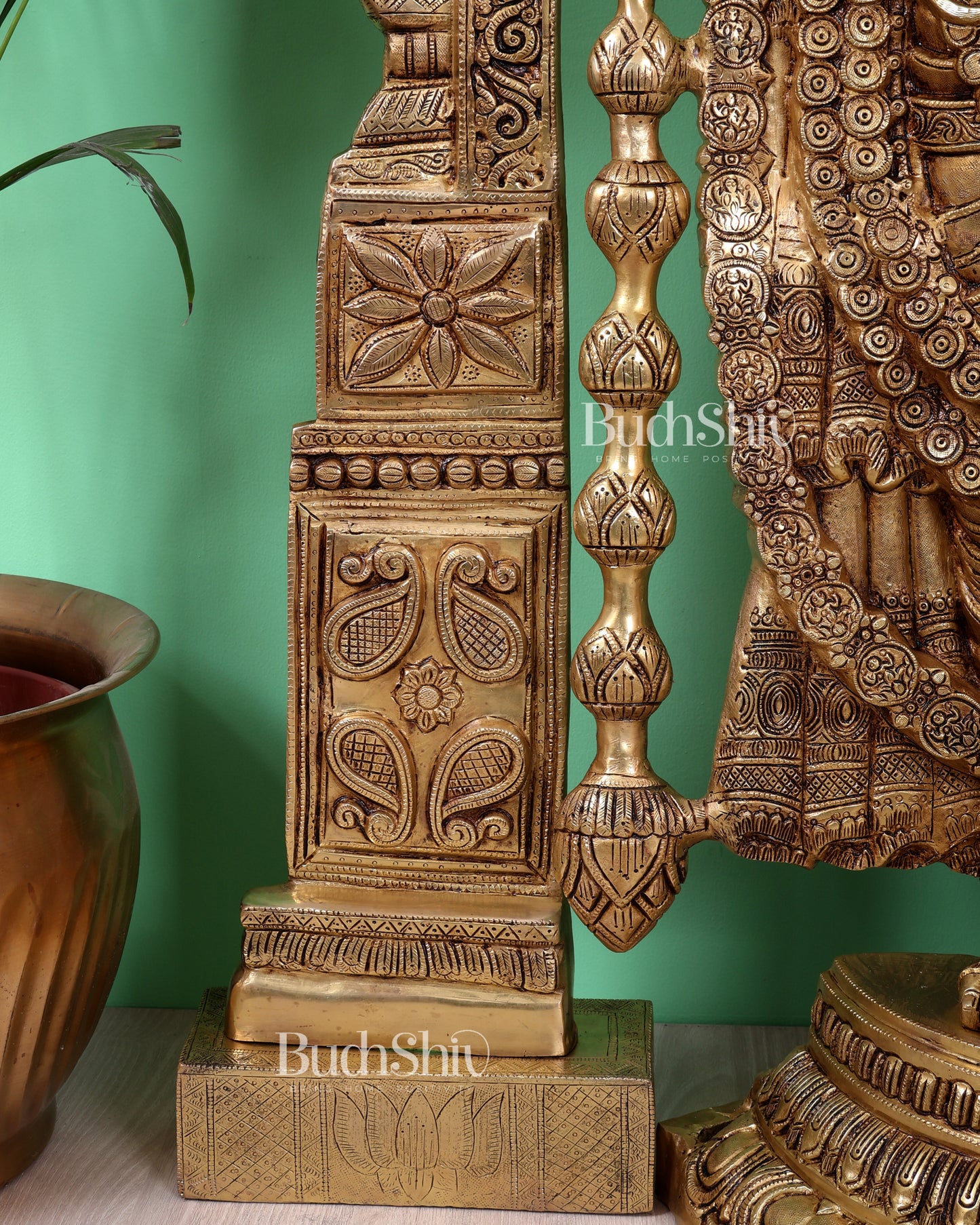 Brass Superfine Tirupati Balaji Statue with Thiruvarchi Prabhavali (53 Inch, 80 Kg)