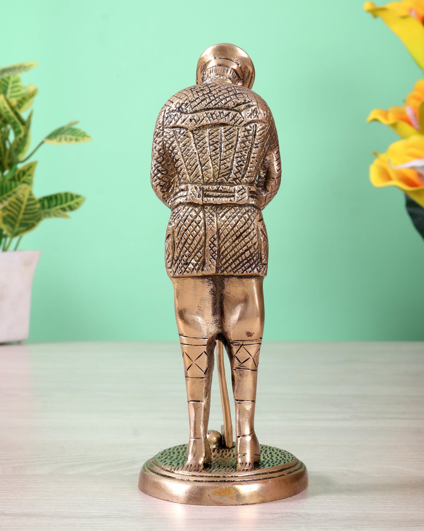 Brass golfer showpiece statue 8 inch