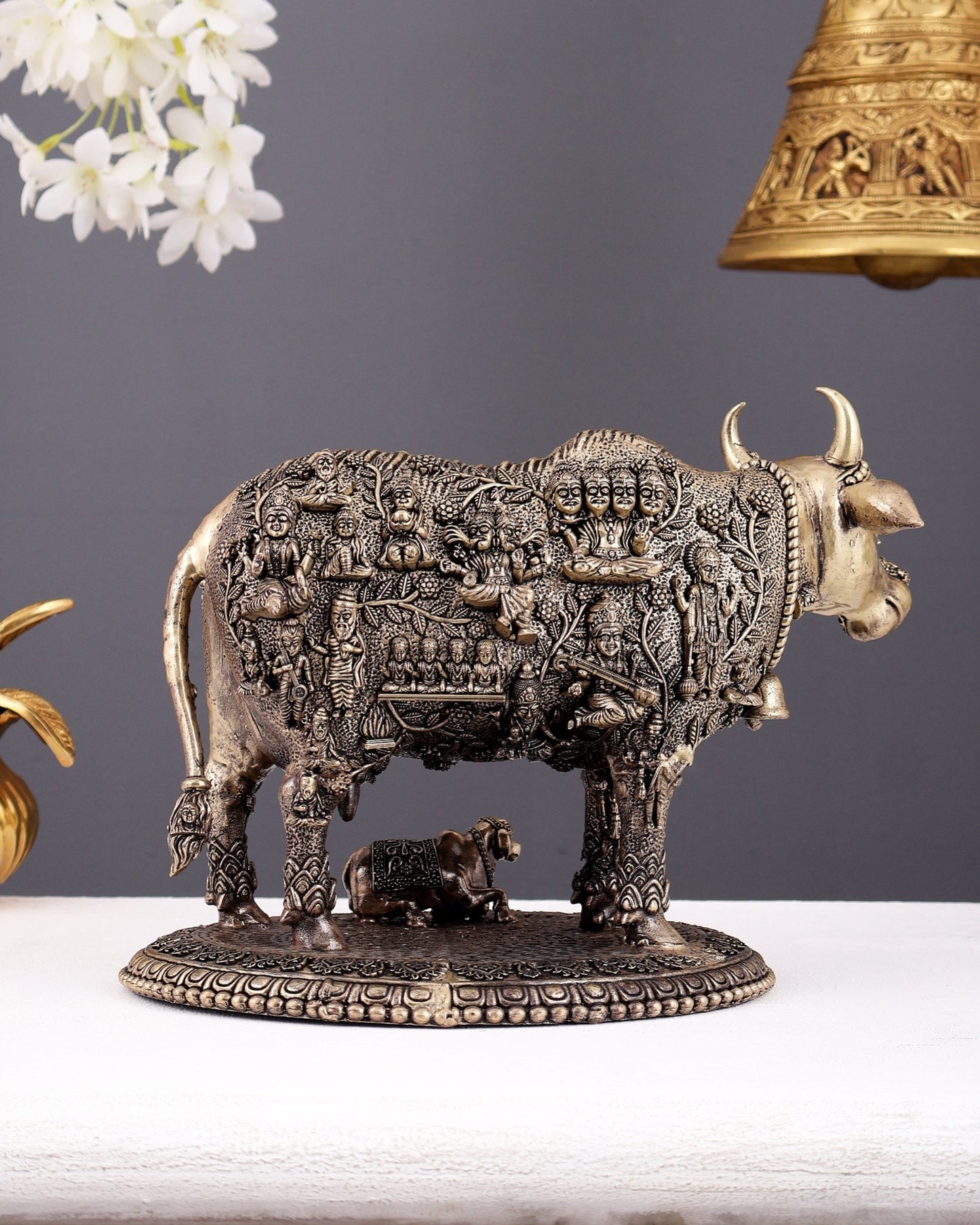 Antique Brass Superfine Kamdhenu Cow with Calf – Engraved Divine Vastu Showpiece (10 Inches) - Budhshiv.com