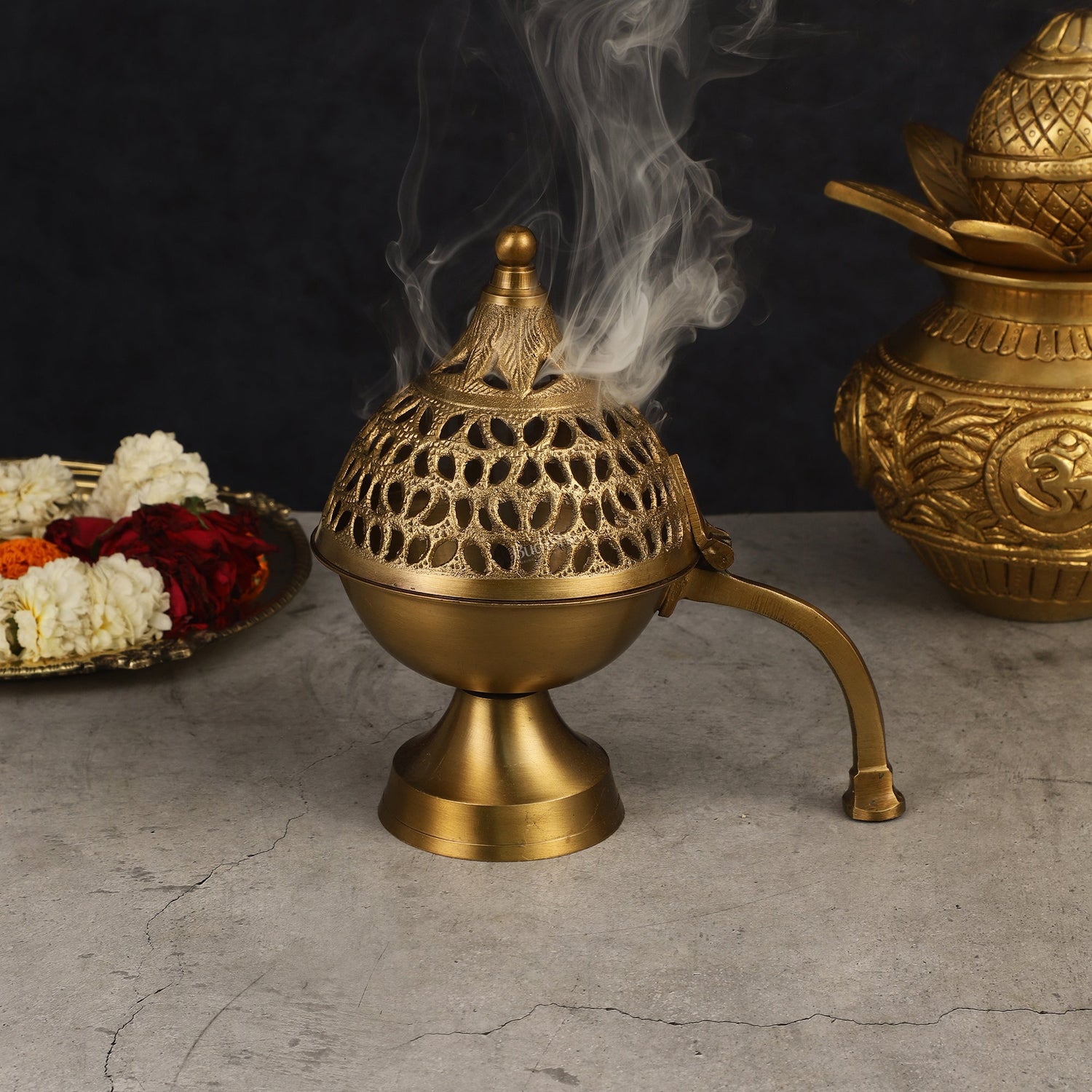 Antique Finish Pure Brass Dhoop Burner with Handle 8" - Budhshiv.com