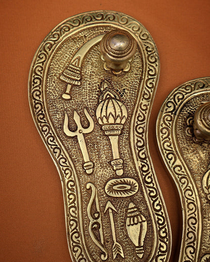 Brass Charan Paduka (Holy God’s Feet) – Kadau Design 6" - Budhshiv.com