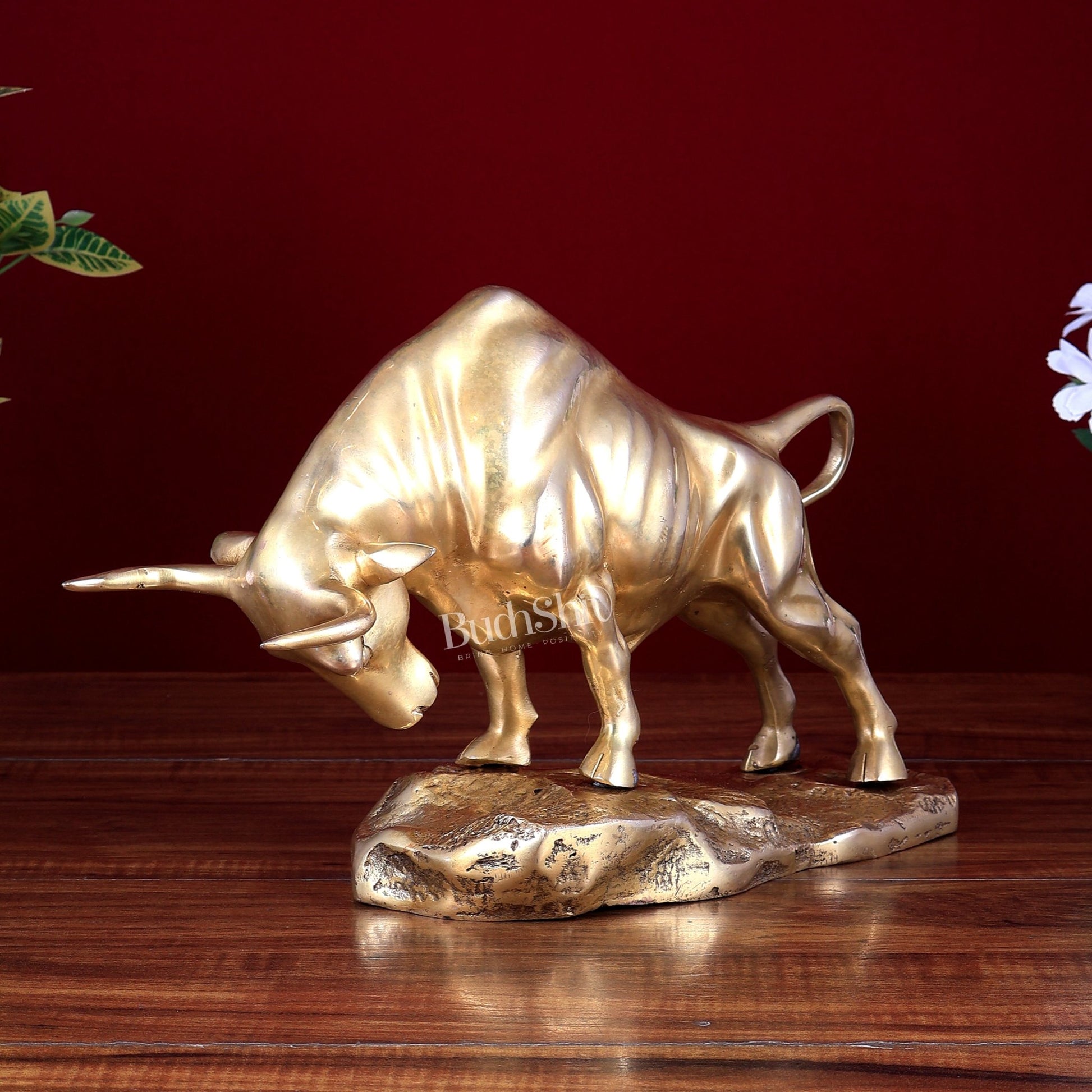 Brass Charging Bull Home Décor Showpiece - Budhshiv.com