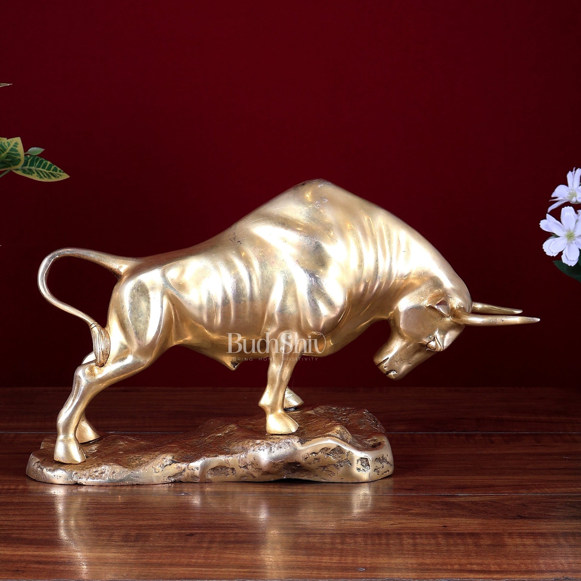 Brass Charging Bull Home Décor Showpiece - Budhshiv.com