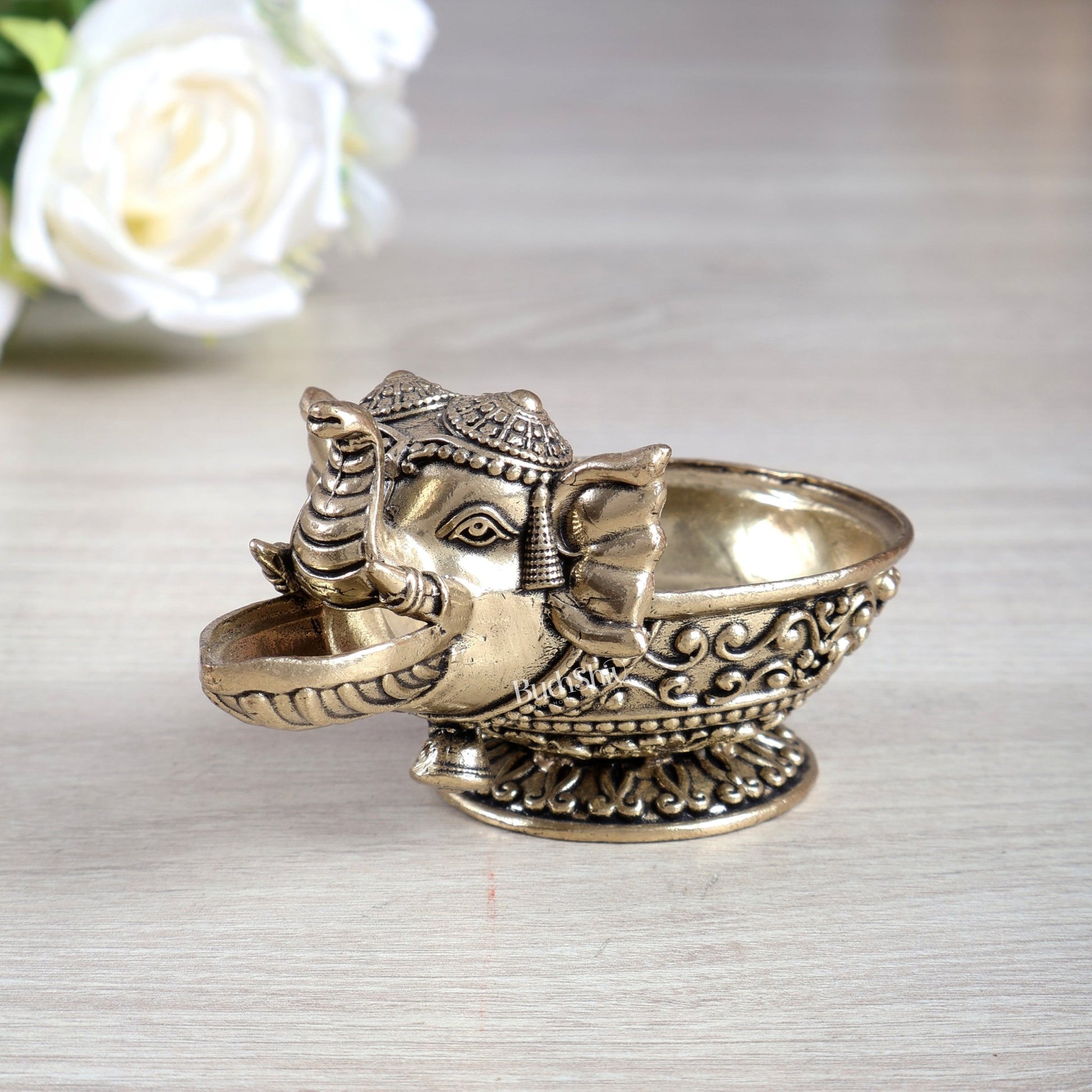 Brass Elephant Face Diya Oil Lamp Vilakku – Small Handcrafted Pooja Lamp (2 Inches) - Budhshiv.com