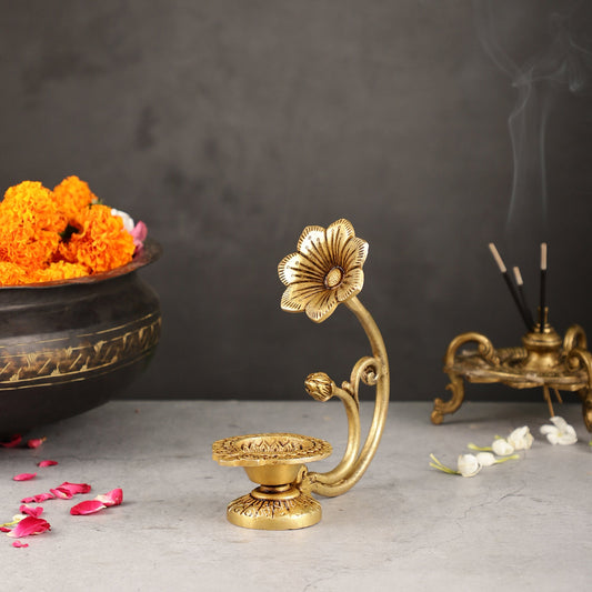 Brass Flower handle Diya 6" - Budhshiv.com