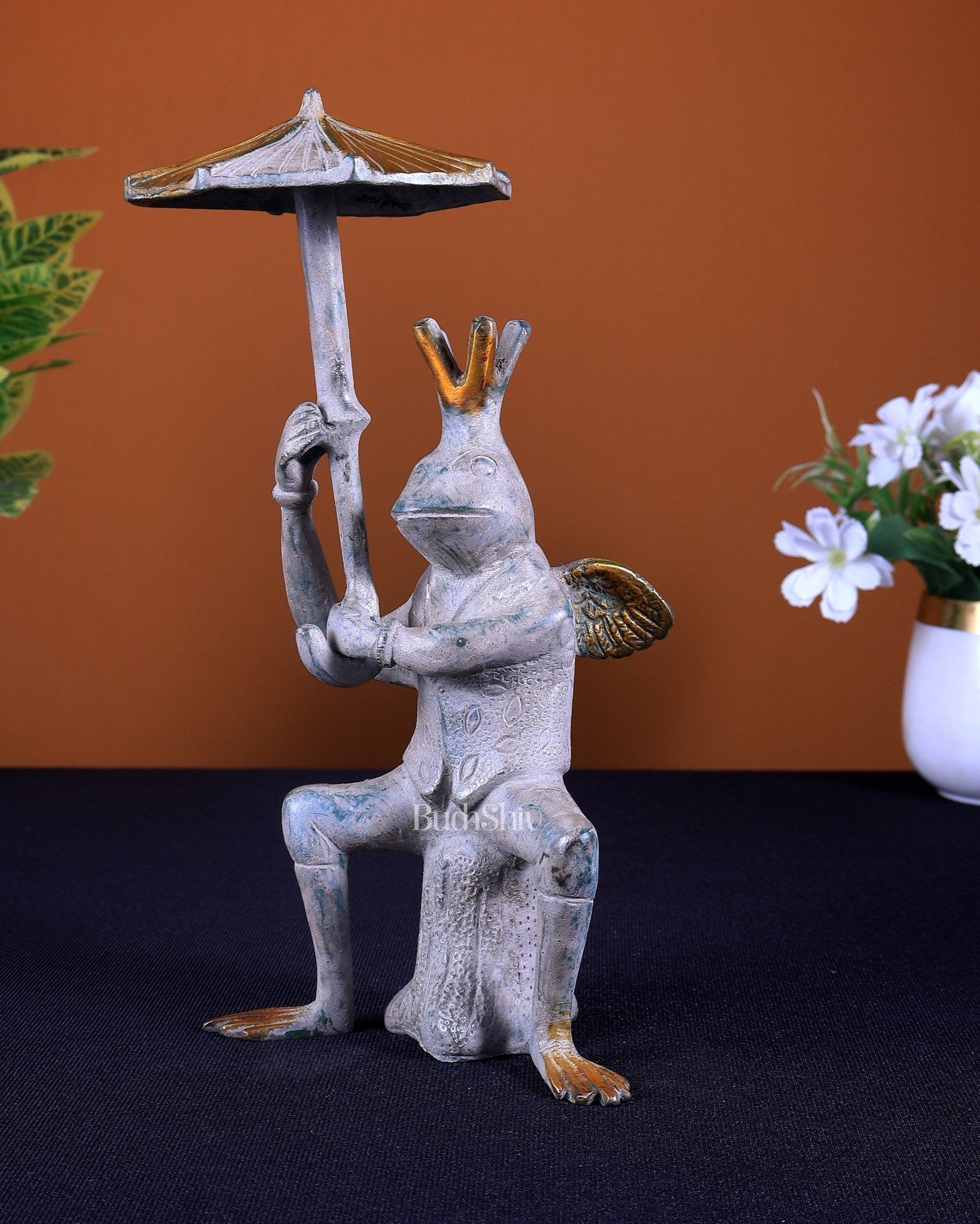 Brass Frog with Wings Holding Umbrella – Vintage Fantasy Showpiece - Budhshiv.com