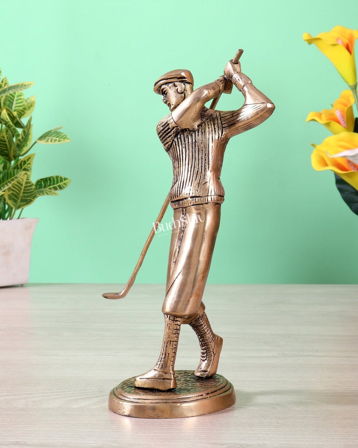 Brass Golfer Showpiece – Long Shot Striking Pose (32 cm, 1.15 Kg) - Budhshiv.com