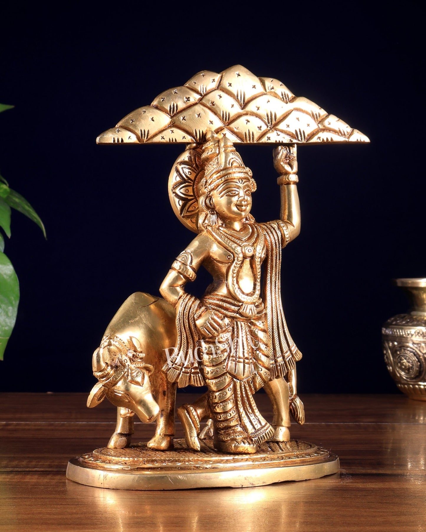 Brass Govardhan Krishna Statue – 8.5 Inch Divine Lifting Govardhan Hill Idol (2.2 KG) - Budhshiv.com
