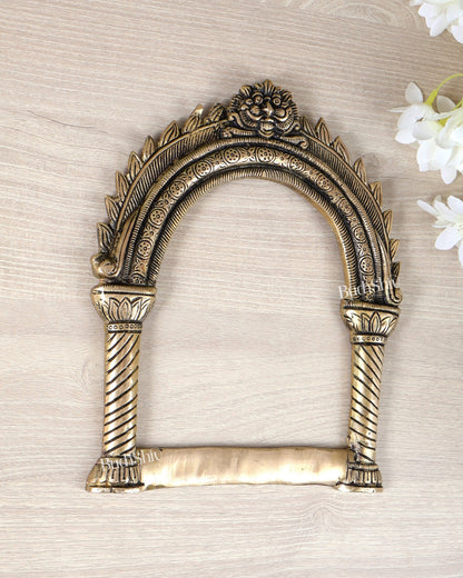Brass Kirtimukha Design Prabhavali – 9.5 Inch Sacred Temple Arch Frame (1.11 KG) - Budhshiv.com