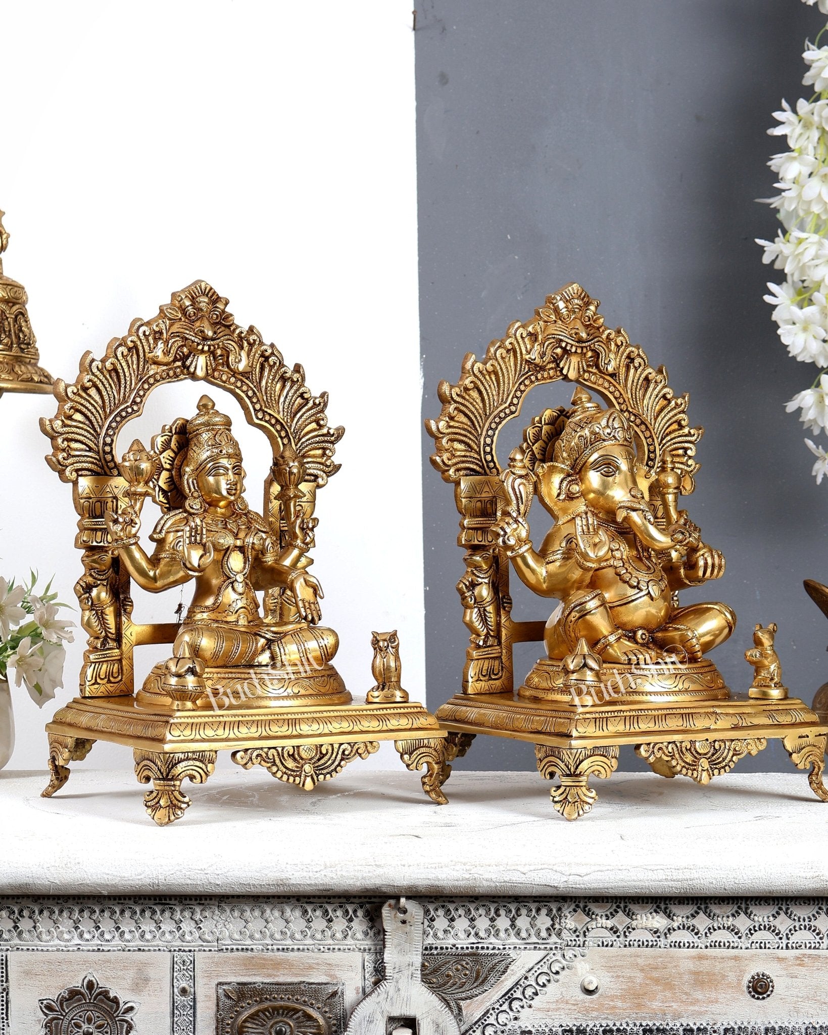 Brass Lakshmi Ganesha with Prabhavali Idol – Handcrafted Temple Sculpture 14 inch - Budhshiv.com